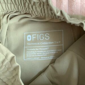 Sandstone Lesage - Small Petite Jogger Scrub Pants and Small top